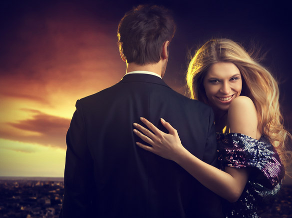 Dinámicas Sociales (Estrategia Femenina) - Cómo gustarle a un chico (lo más importante para atraer a un hombre) 000002